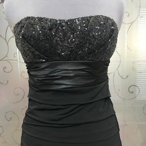 NWT-Speechless, S-Black body-con w/sequin detail